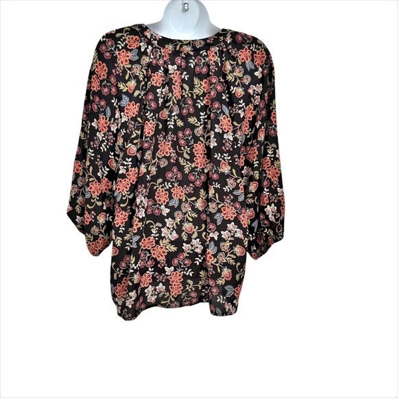 Vince Camuto Floral Printed Split-Neck Raglan-Sleeve Blouse - Picture 4 of 9